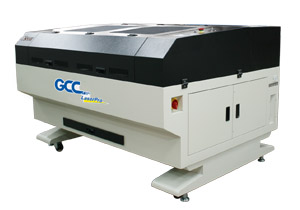 GCC LaserPro X500II lézeres vágó és gravírozógép